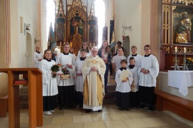 Neue Ministrant*innen in der Pfarrei St. Anna Steinkirchen
